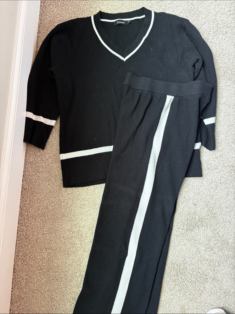 Anrabess Black knit Set with White Trim
